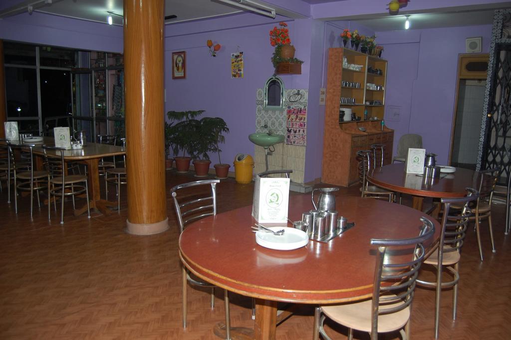 Hotel Ashish Inn Kandaghat Экстерьер фото
